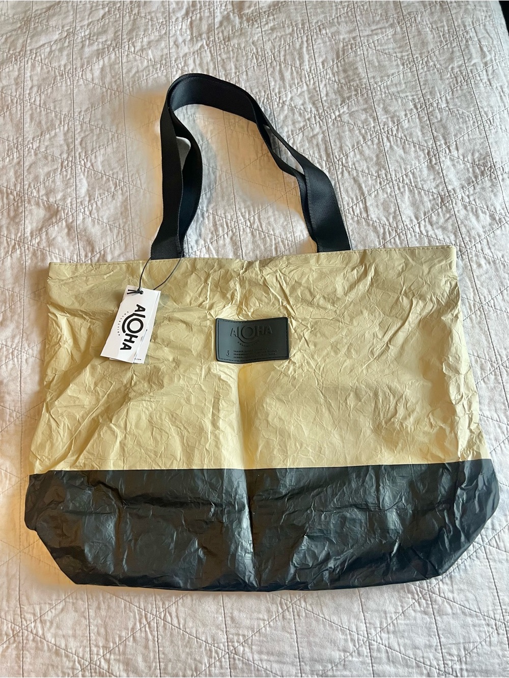 NWT Aloha Collection Dipped Day Tripper Tote Bag Black Dune